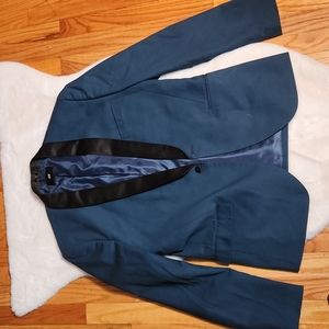 Green H&M tuxedo blazer